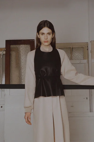Look 3